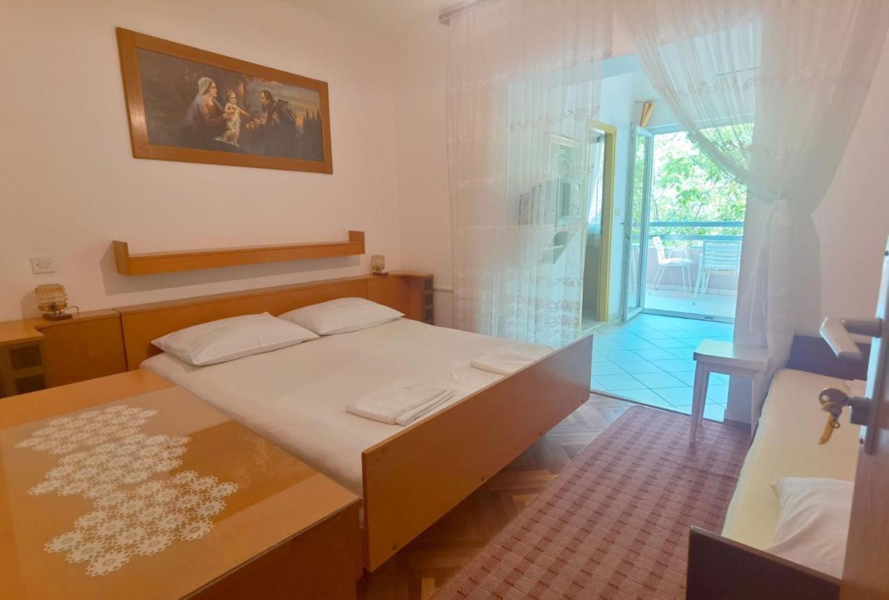 Beach House - Apartments Ana Duće Habitación foto